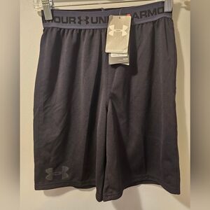 Under Armour Heat Gear Loose Shorts Black Boys Size M NWT